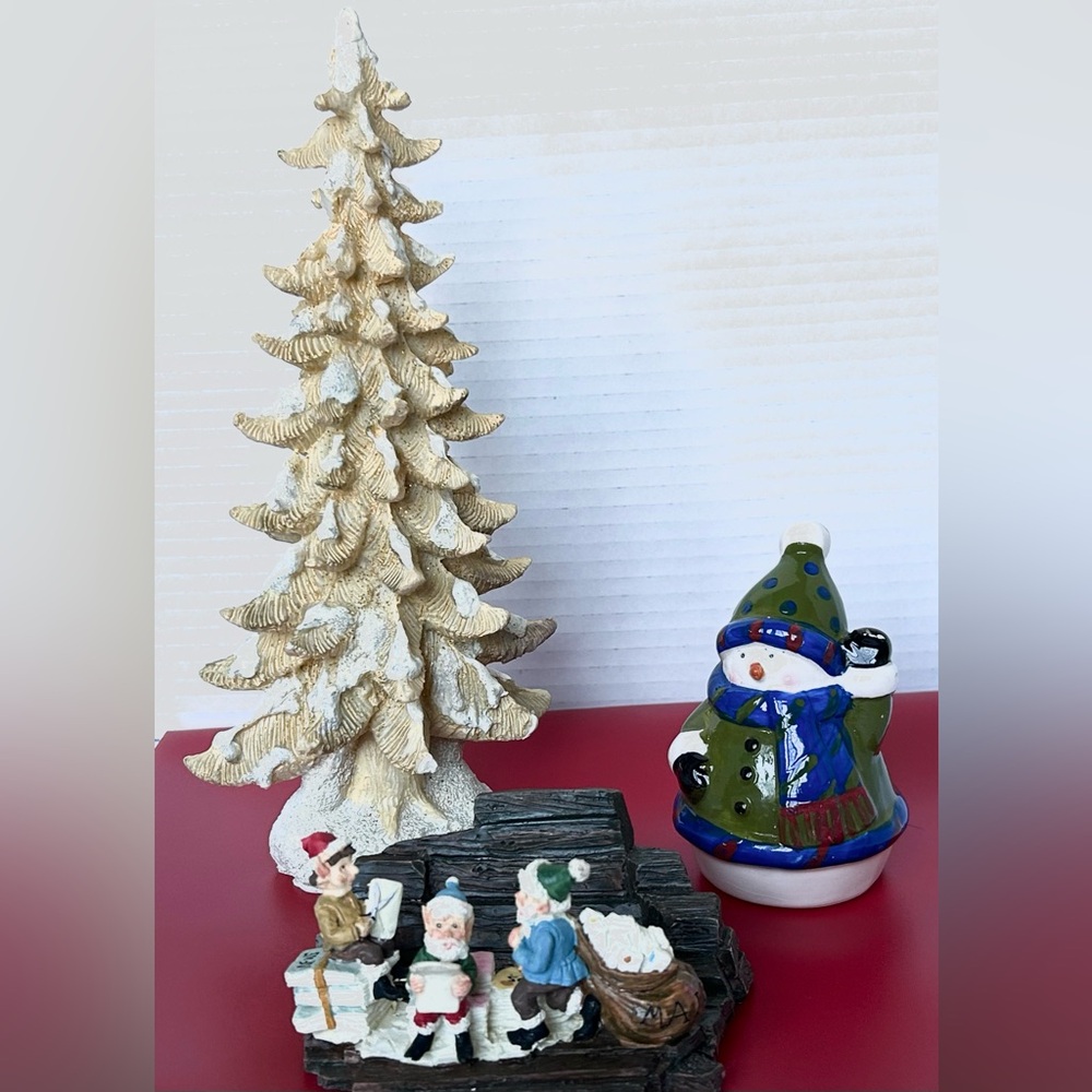 Christmas! Holliday  3 piece Table top display, unique 9.5 inch Christmas Tree +